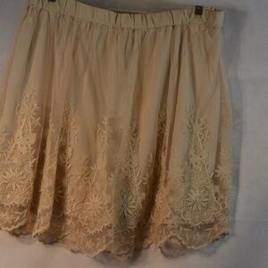 Lace Mini Skirt SZ 10 Divided